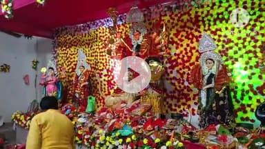 घाघरा: घाघरा मुख्यालय सहित कई पूजा पंडालों और घरों में महानवमी पर कन्या भोज का आयोजन