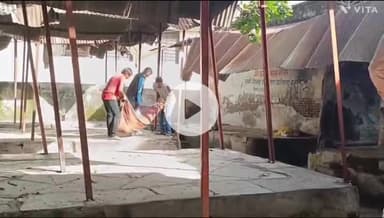 बांसवाड़ा: शहर के डेगली माता के पास पुरानी सब्जी मंडी में मिला अज्ञात व्यक्ति का शव, पुलिस ने मोर्चरी में रखवाया