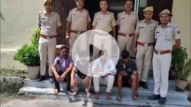 दीगोद: सिमलिया पुलिस ने अवैध शराब के 55 पव्वे और स्मैक पीने व बेचने वाले 4 लोगों को गिरफ्तार कर निकाला जुलूस