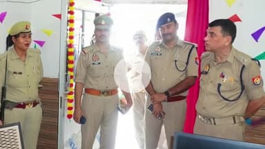 रामपुर: गुरुवार को पुलिस अधीक्षक विद्यासागर मिश्र ने सिविल लाइन थाना का आकस्मिक निरीक्षण किया