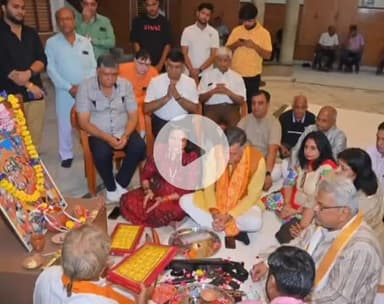 कानपुर: कानपुर में खत्री सभा ने किया शस्त्र पूजन, विधानसभा अध्यक्ष सतीश महाना रहे उपस्थित