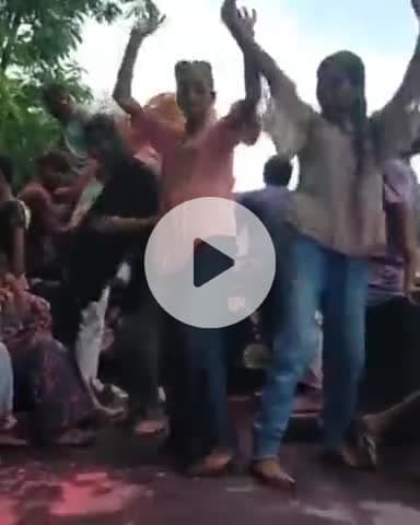 बिल्हौर: बिल्हौर के रहमतपुर में दुर्गा प्रतिमा का विसर्जन, सैकड़ों श्रद्धालु हुए शामिल