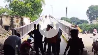 मुरादाबाद: रेलवे द्वारा पुनः निर्माण कर लाइनपार वासियों को सौंपा गया कपूर कम्पनी पुल, लोगों ने रेलवे का किया शुक्रिया