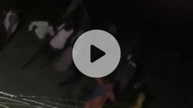 झांसी: गजगांव बदनपुर में शराबी को दुर्गा पंडाल में जाने से रोकना पड़ा भारी, साथियों के साथ मिलकर की मारपीट, वीडियो हुआ वायरल