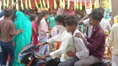 बक्सर: धनसोई बाजार में युवाओं द्वारा सामूहिक भंडारा, हजारों लोगों ने किया प्रसाद ग्रहण