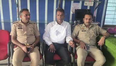 रामपुर: रामपुर से सैफई तक जाने वाली PDA की साइकिल रैली को रामपुर प्रशासन ने रोका, जानकारी बाबा साहेब वाहिनी के सचिव ने दी