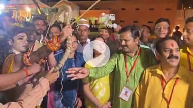 अमरोहा: अमरोहा में धू-धू कर जला रावण का पुतला, जय श्री राम के गूंजे नारे