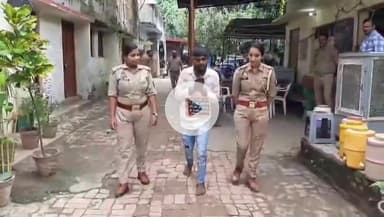 कानपुर: किदवई नगर में बारादेवी दर्शन करने गई महिला से बदतमीजी और गाड़ी में तोड़फोड़ करने वाले आरोपी को पुलिस ने किया गिरफ्तार