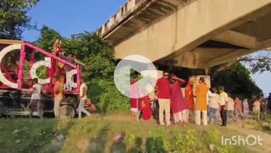 छिबरामऊ: छिबरामऊ नगर में बड़ी धूमधाम से निकाली गई नवदुर्गा विसर्जन शोभा यात्रा