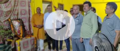 बक्सर के स्थानीय बंगला घाट मेँ बिनोद जायसवाल जी के यहाँ हरकीर्तन के पूर्णाहुति मेँ साथियों संग शामिल होकर रवि राज ने एक अद्भुत अनुभव किया। 🙏🙏💐💐