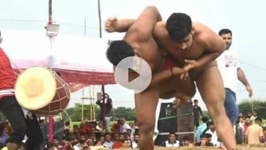 कुमारखंड: खुर्दा महोत्सव में दो दिवसीय कुश्ती दंगल प्रतियोगिता के पहले दिन बेटी पहलवानों का रहा दबदबा