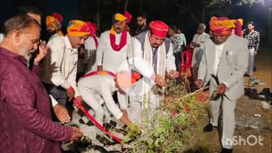 नीमच नगर: नीमच में विजयादशमी पर राजपूत समाज का आयोजन, विधायक परिहार ने किया शमी और शस्त्र पूजन