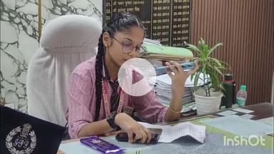 कोल: अलीगढ़, मिशन शक्ति के तहत एक दिन की CO बनी 8वीं कक्षा की छात्रा नव्या गुप्ता, जनसुनवाई में दो मामलों का किया निस्तारण