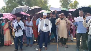 तुमड़ेगी चर्च पर हुए हमले को लेकर आज़ाद समाज पार्टी ने किया सड़क जाम