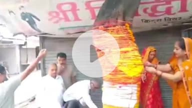 कानपुर: विजयदशमी पर शिवाला में शमी वृक्ष का पूजन, भक्तों ने मांगी विजय और समृद्धि