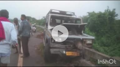 जगदलपुर: आड़ावाल में तेज रफ्तार गाड़ी सड़क किनारे बनी रेलिंग से टकराई, चालक सहित अन्य घायल, चालक शराब के नशे में था