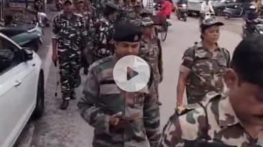 कांके: लालपुर और प्लाजा चौक सहित कई इलाकों में दुर्गा मूर्ति विसर्जन को लेकर पुलिस ने किया फ्लैग मार्च