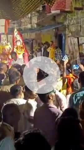 जौनपुर: बैनर फाड़ने को लेकर 2 समितियों के युवकों के बीच हुआ बवाल