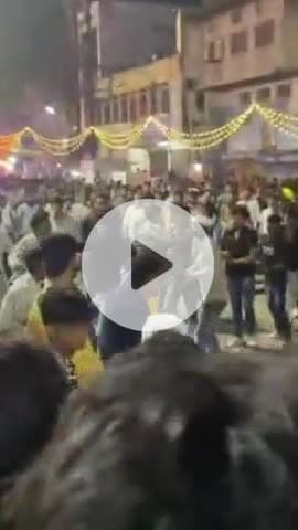 सागर नगर: कटरा बाजार में दो गुटों के बीच चाकूबाजी, वीडियो हुआ वायरल