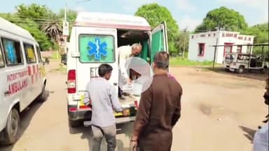 झांसी: मड़वा गांव के पास ट्रैक्टर-ट्राली पलटी, 4 लोग घायल, सभी का इलाज झांसी के मेडिकल कॉलेज में जारी