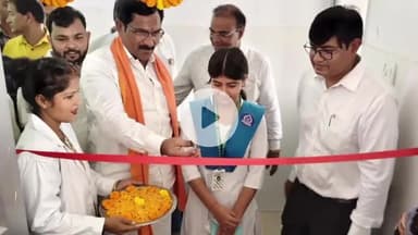 मड़ियाहू: मड़ियाहूं सामुदायिक स्वास्थ्य केंद्र की एक दिन की अधीक्षक बनी इंटर की छात्रा शिवांशी सिंह