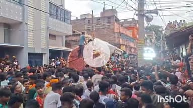 मुंगेर: बारिश के बाद निकलीं बड़ी दुर्गा महारानी, शनिवार को सोझी गंगा घाट पर होगा विसर्जन