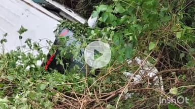 नीमच नगर: मनासा रोड पर रेवली-देवली और गिरदौड़ा के पास एक कार अनियंत्रित होकर खाई में पलटी