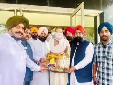 ਲੁਧਿਆਣਾ ਪੂਰਬੀ: ਮਿਲਰ ਗੰਜ ਸ਼ਰਨਪਾਲ ਸਿੰਘ ਮੱਕੜ ਨੇ ਪੰਜਾਬ ਮੀਡੀਅਮ ਇੰਡਸਟਰੀ ਡਿਵੈਲਪਮੈਂਟ ਬੋਰਡ ਦੇ ਸੀਨੀਅਰ ਵਾਈਸ ਚੇਅਰਮੈਨ ਵਜੋਂ ਸੰਭਾਲਿਆ ਚਾਰਜ