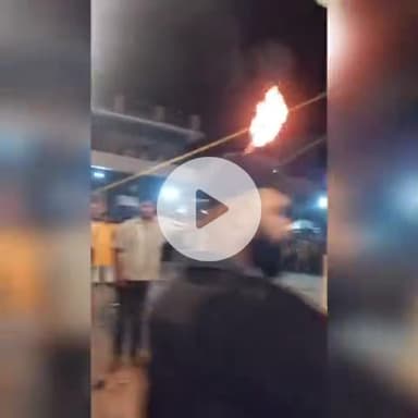 शाहबाद: पठकाना रामलीला के मंच पर हुआ रावण वध लीला का मंचन, धू-धू कर जला रावण, जय श्री राम के नारे लगे