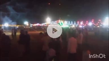 नीमच नगर: डिकेन में रावण दहन के दौरान लापरवाही, रावण के अंदर रखे रॉकेट चले टेढ़े-मेढ़े