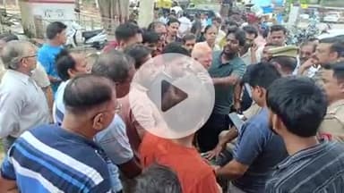 फतेहाबाद: नगर पंचायत फतेहाबाद के सभासद के आवास पर हथियारबंद संदिग्ध लोगों का धाबा, आक्रोशित व्यापारियों ने थाने में जताया विरोध