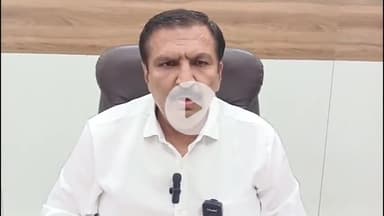 चरखी दादरी: चरखी दादरी रेस्ट हाउस में डीसी मुनीश नागपाल ने की प्रेस वार्ता, जिले की विकास परियोजनाओं की दी जानकारी