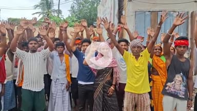 महनार: महनार नगर परिषद के सफाई कर्मियों की हड़ताल, कचरे से परेशान नगरवासी