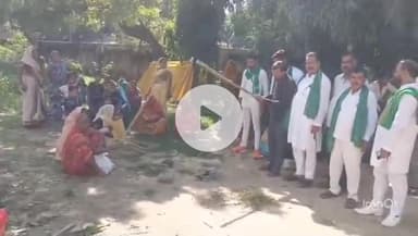 छिबरामऊ: गुरसहायगंज बिजली घर में भाकियू सावित्री गुट ने स्मार्ट मीटर के विरोध में तालाबंदी कर किया अवधारणा प्रदर्शन