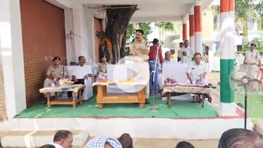 छपारा: सिवनी एसपी सुनील कुमार मेहता पहुंचे सादक सिवनी गांव