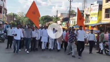 बीना: क्षत्रिय समाज के लोगों ने सर्वोदय चौराहे पर किया प्रदर्शन, ज्ञापन सौंपकर आंदोलन की चेतावनी दी