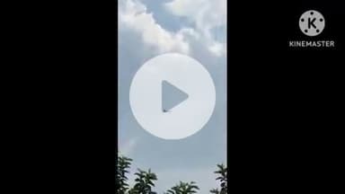 खुरई: काला धुआँ छोड़ते हुए कम ऊंचाई पर हवाई जहाज को देख मचा हड़कंप, SDM ने बताई सच्चाई