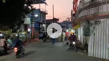 खंडवा नगर: खंडवा में कल पथ संचलन से पहले पुलिस अलर्ट, फ्लैग मार्च निकालकर किया रूट निरीक्षण