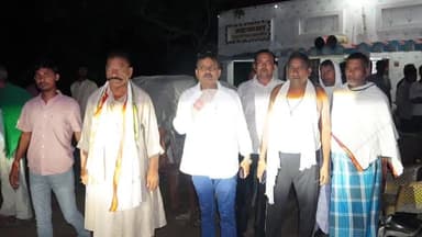 नबीनगर: प्रखंड क्षेत्र में विधायक ने मृतक के परिजनों से मिलकर ढाढस बंधाया