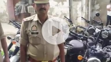 कोल: सिविल लाइन थाना पुलिस ने यातायात नियमों के उल्लंघन के मामले में की कार्रवाई, 17 बुलेट मोटरसाइकिल हुई ज़ब्त