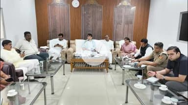 जौनपुर: किसी एक उपभोक्ता के बकाए के कारण पूरे मोहल्ले की बिजली मत काटो