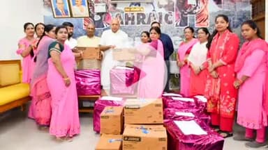 बहराइच: जिलाधिकारी कार्यालय से हाट कुक्ड योजना के तहत बर्तन वितरण कार्य का शुभारंभ प्रभारी मंत्री सूर्य प्रताप शाही ने किया