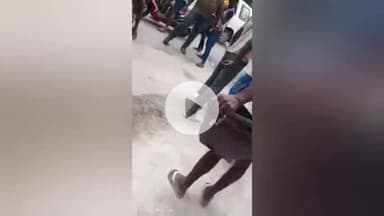 கெங்கவல்லி: நடுரோட்டில் பட்ட கத்தியுடன் சண்டை போட்ட இருவர் கைது ..கெங்கவல்லி அருகே கிரிக்கெட் விளையாட்டின் போது விபரீதம். வீடியோ வைரல்..