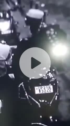 मुरादाबाद: गलशहीद थाना क्षेत्र के रवि पेट्रोल पंप पर स्कूटी सवार ने बिना पैसे दिए पेट्रोल डलवाकर किया फरार, वीडियो वायरल