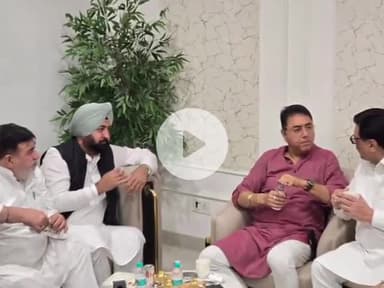 ਲੁਧਿਆਣਾ ਪੂਰਬੀ: ਸਲੇਮ ਟਾਬਰੀ ਭਗਵਾਨ ਵਾਲਮੀਕੀ ਜੀ ਦੇ ਪ੍ਰਗਟ ਉਤਸਵ ਤੇ ਸਮਰਪਿਤ ਵਿਸ਼ਾਲ ਯਾਤਰਾ ਵਿੱਚ ਸ਼ਾਮਿਲ ਹੋਏ ਵਿਧਾਇਕ ਅਤੇ ਕੈਬਨਟ ਮੰਤਰੀ ਅਮਨ ਅਰੋੜਾ