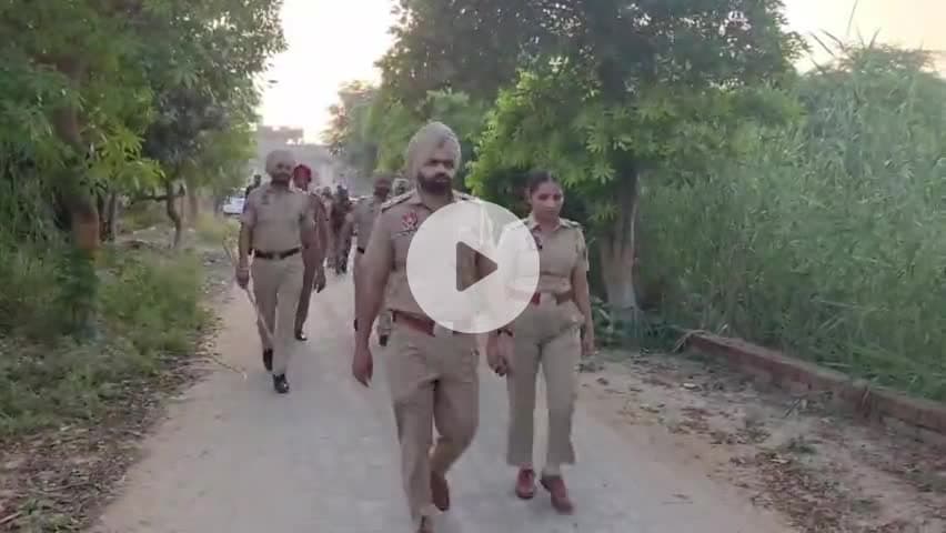 ਬਾਘਾ ਪੁਰਾਣਾ: ਬਾਘਾ ਪੁਰਾਣਾ ਪੁਲਿਸ ਨੇ ਦਿਵਾਲੀ ਦੇ ਤਿਉਹਾਰ ਨੂੰ ਮੱਦੇ ਨਜ਼ਰ ਰੱਖਦਿਆਂ ਕੀਤਾ ਫਲੈਗ ਮਾਰਚ ਲੋਕਾਂ ਨੂੰ ਸ਼ਾਂਤੀ ਬਣਾਈ ਰੱਖਣ ਦੀ ਕੀਤੀ ਅਪੀਲ