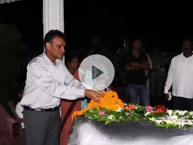 कोलेबिरा: सिमडेगा पुलिस अधीक्षक ने पूर्व महालेखाकार बेंजामिन लकड़ा को श्रद्धांजलि दी