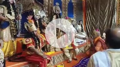 लाडपुरा: राष्ट्रीय दशहरा मेला में रामलीला का समापन, अवधपुरी लौटे प्रभु श्रीराम का भरत से मिलन, गले मिले तो बह निकली अश्रुधार