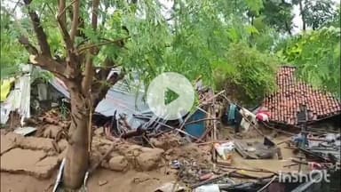 सासाराम: भारी बारिश के कारण शहर में दर्जनों महादलितों के घर हुए ध्वस्त