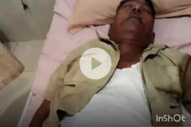 బొబ్బిలి: సాలూరు డిపోకు చెందిన ఆర్టీసీ కండక్టర్ విధులు నిర్వహిస్తూ రామభద్రపురంలో గుండెపోటుతో మృతి